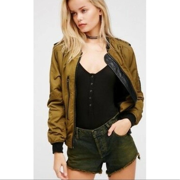 Free People Denim Cut-off Shorts in Emerald Acid Wash 25 - Picture 10 of 10